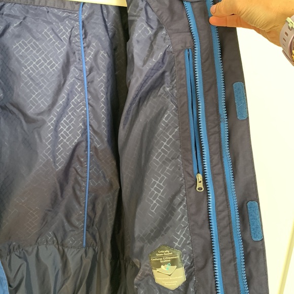 Blue COLUMBIA waterproof jacket size M - Picture 8 of 10